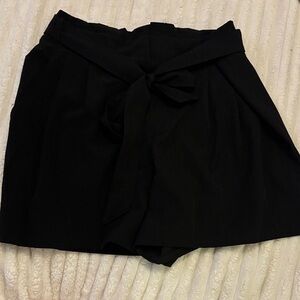 Elegant Black Women's Shorts with bow tie waist